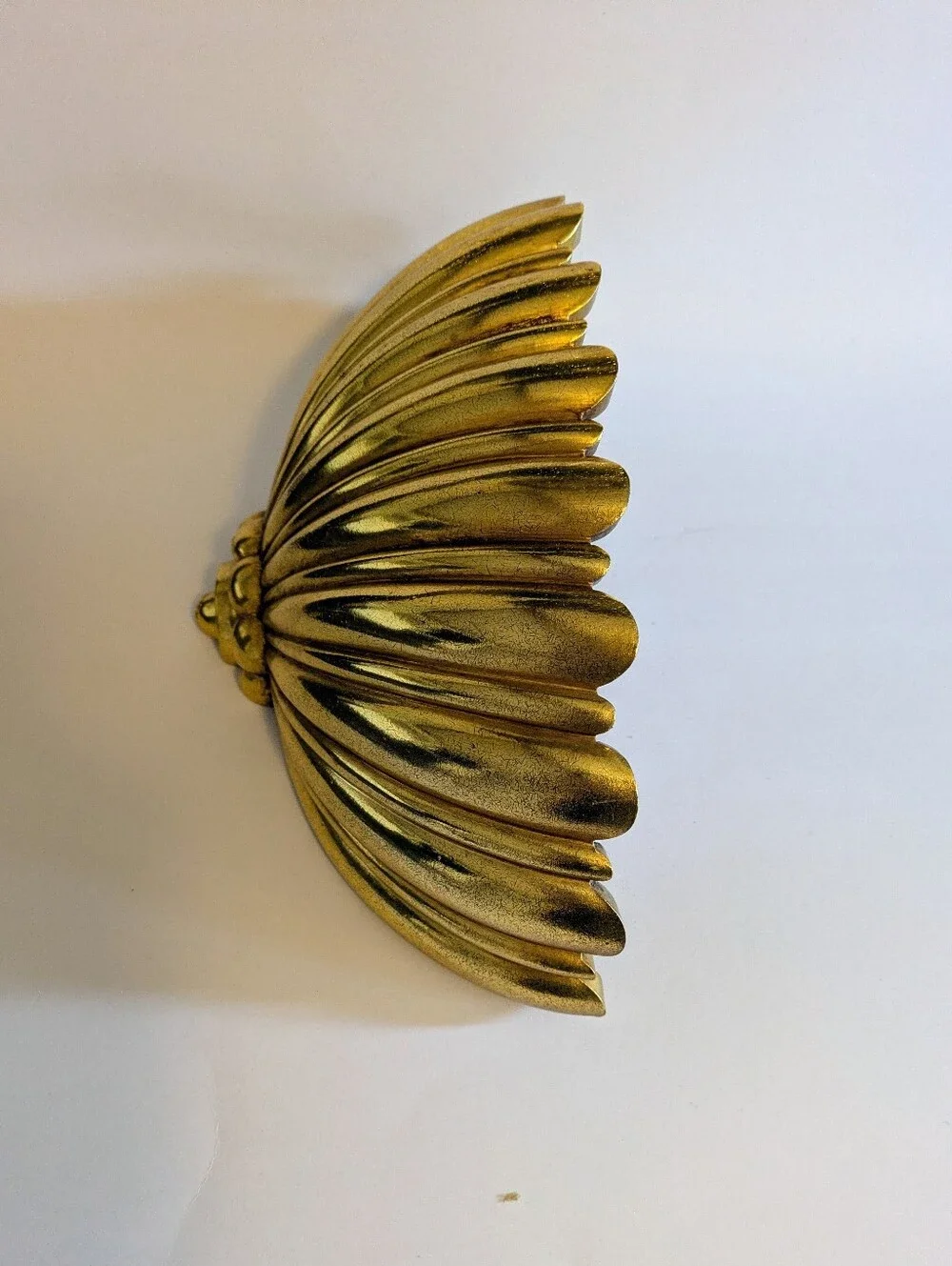 SYROCO Gold Decorative Wall Shell Pocket Shelf Includes Artificial Ivy 1962 VTG